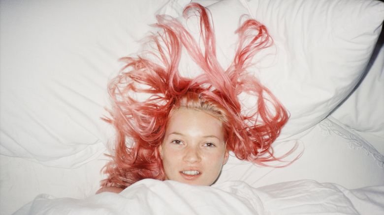 Juergen-Teller,-Young-Pink-Kate-London-1998