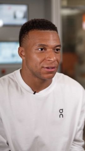 23006283 - Mbappe Balloon d'Or VV.00_00_17_16.Still001.jpg