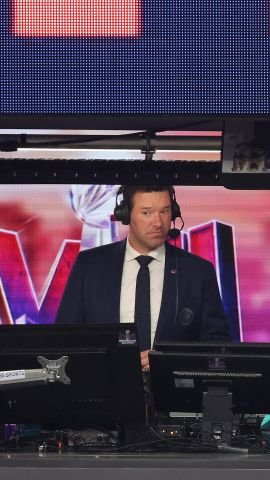 23037356 - Tony Romo CBS.00_00_02_22.Still001.jpg