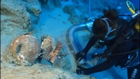 <p>The world's oldest shipwreck has been discovered off the coast of Turkey, near Kekova Island in Antalya. Archaeologists say the remains, which include ceramic pots known as amphoras, date back between 4,400 and 4,700 years.</p>