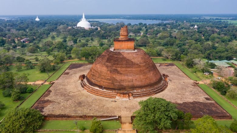 Elevated View of Jethawanaramaya and Ruwanweli Maha Seya Stupas. Sri Lanka, formerly Ceylon, island country lying in the Indian Ocean and separated from peninsular India by the Palk Strait.
